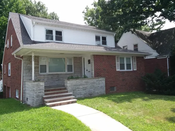 822 Kingsland Lane image 1 of 12