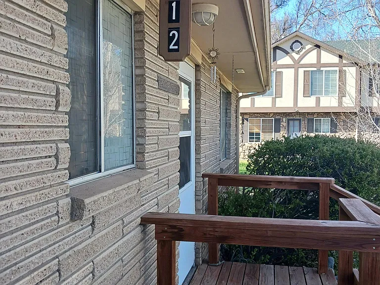 510-512 E Stuart St #512 — Photo 10