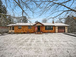 102 Birch Dr, Roaring Brook Twp, PA 18444