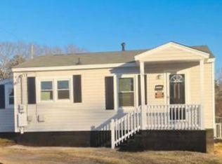 305 E Gibbs St, Dallas, NC 28034