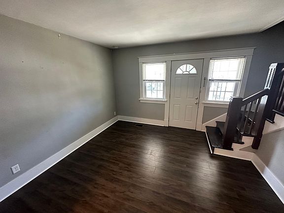 4th image of 210 Cleveland Ave