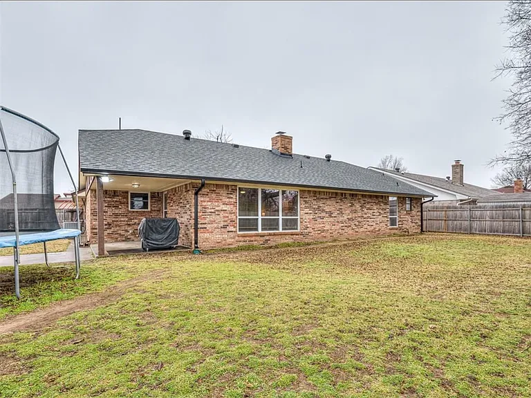 7225 Skylark Ln — Photo 23