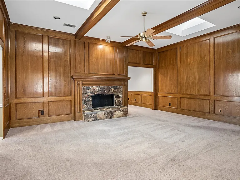 2201 Pendleton Ln — Photo 6