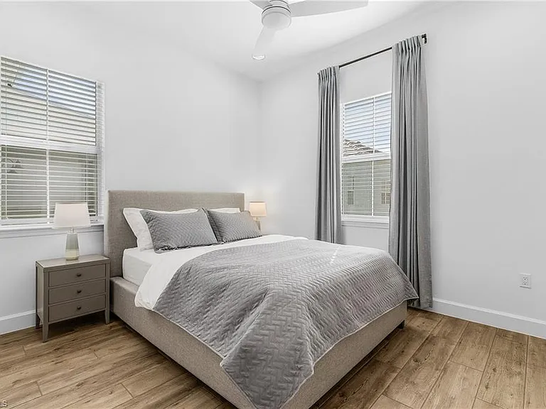 7034 Saona Ct — Photo 19