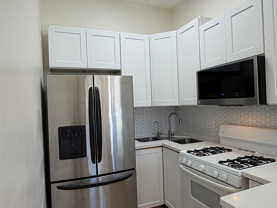 1st image of 2980 K St #A