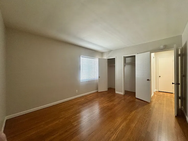 2715 F Street — Photo 7