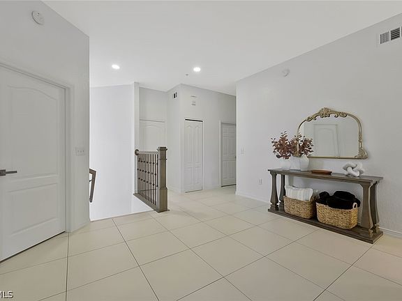 5th image of 9210 Belleza Way APT 204