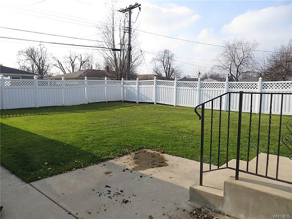 5th image of 139 Kingsbury Ln