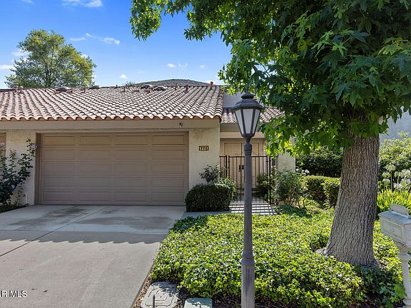 3rd image of 772 Valley Dr