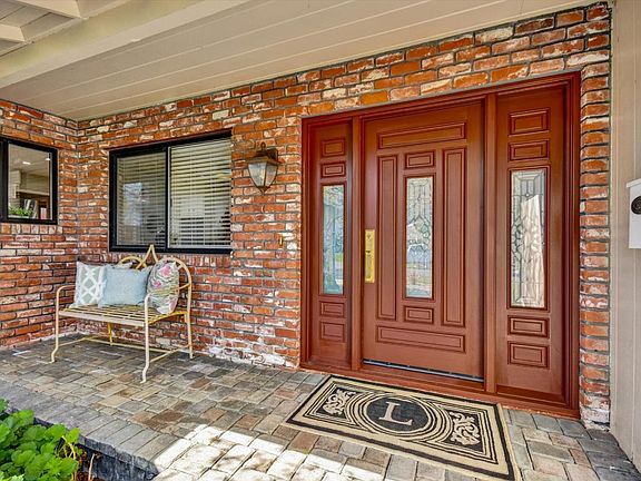 3rd image of 267 Belvue Dr