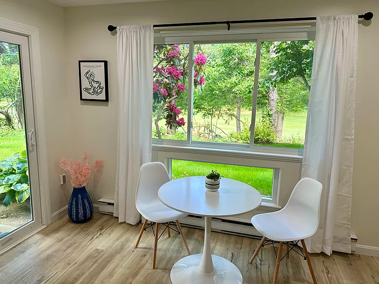 100A Fletcher Ln — Photo 2