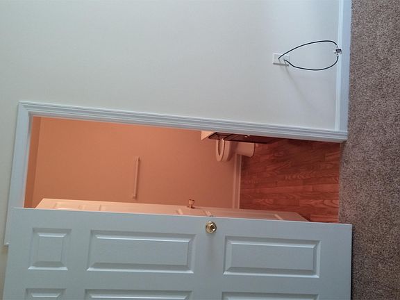 4th image of 105 Melissa Dr