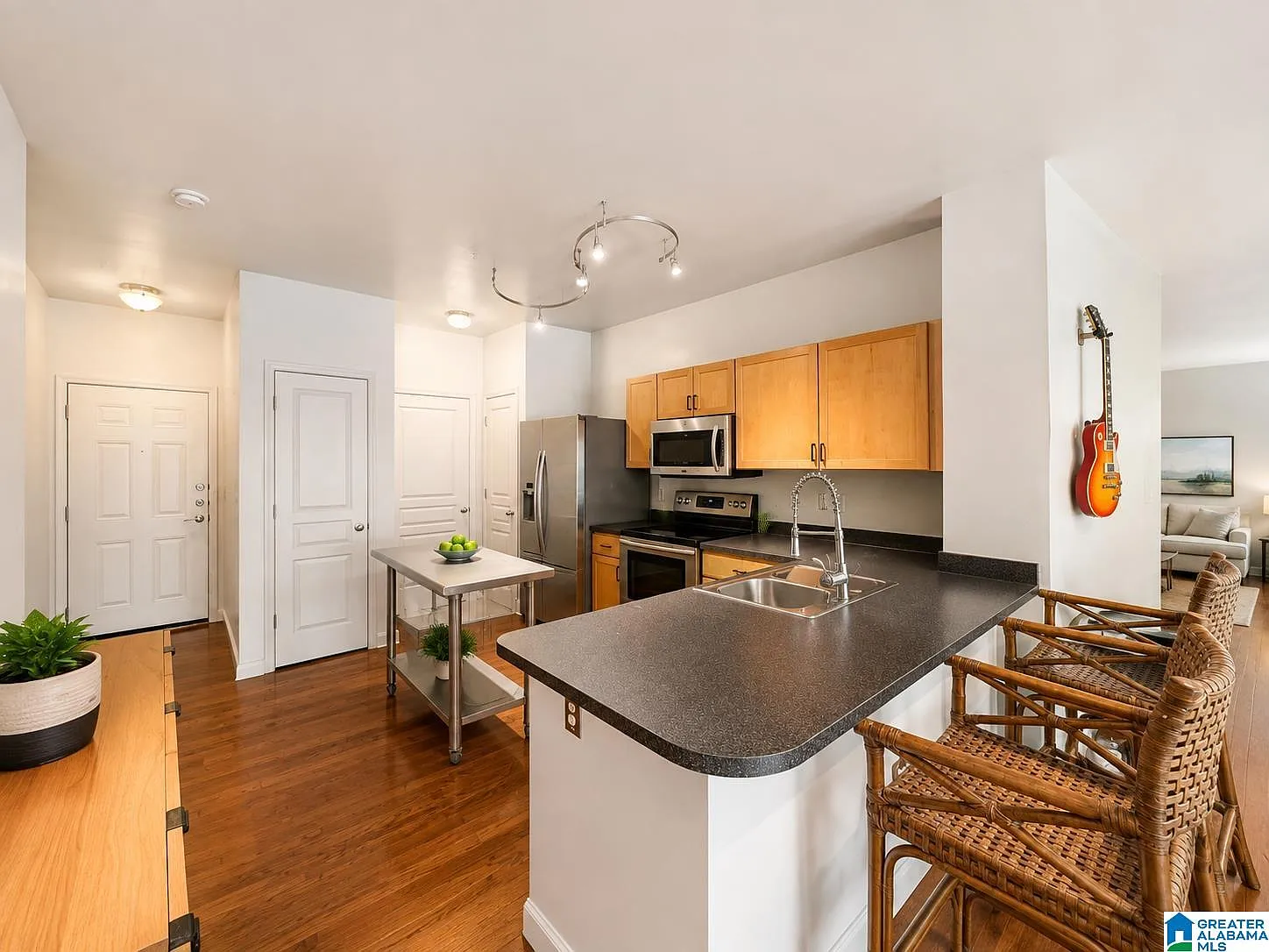 2 bed, 2.0 bath, $1,750 — Photo 4