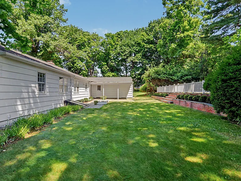 75 Vincent Ave — Photo 33