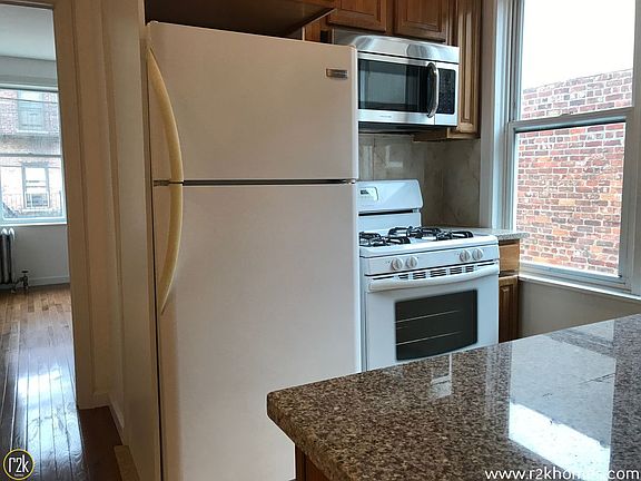2nd image of 4324 40th St APT 3R