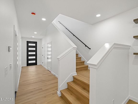 2nd image of 7213 Jana Chris Ln