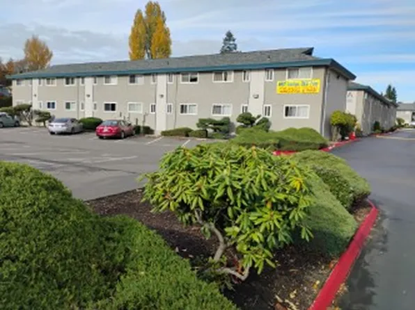 Crystal Manor Apartments