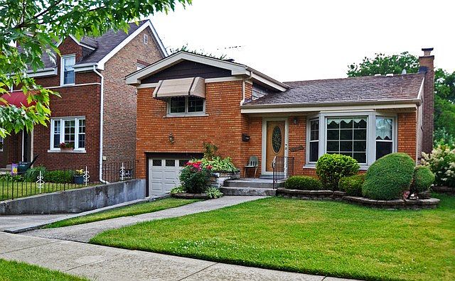 1st image of 9920 S Spaulding Ave
