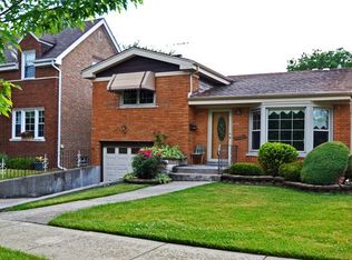 9920 S Spaulding Ave, Evergreen Park, IL 60805