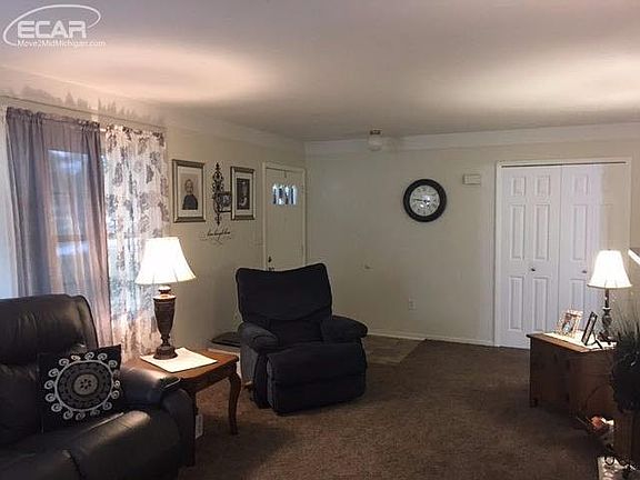 3rd image of 10460 Ataberry Dr