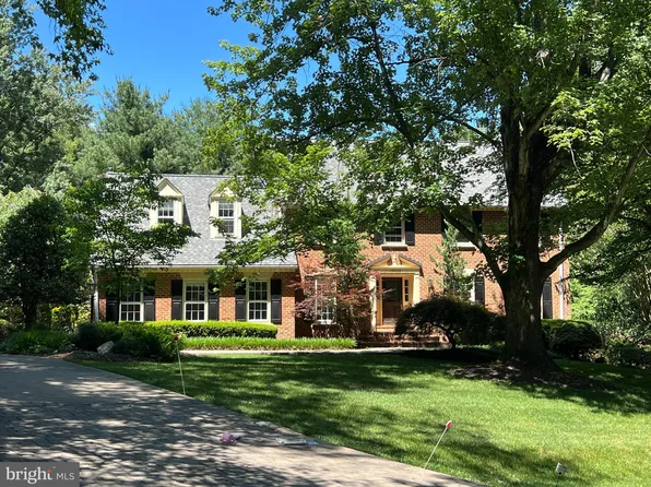 10220 Cedar Pond Dr, Vienna, VA 22182
