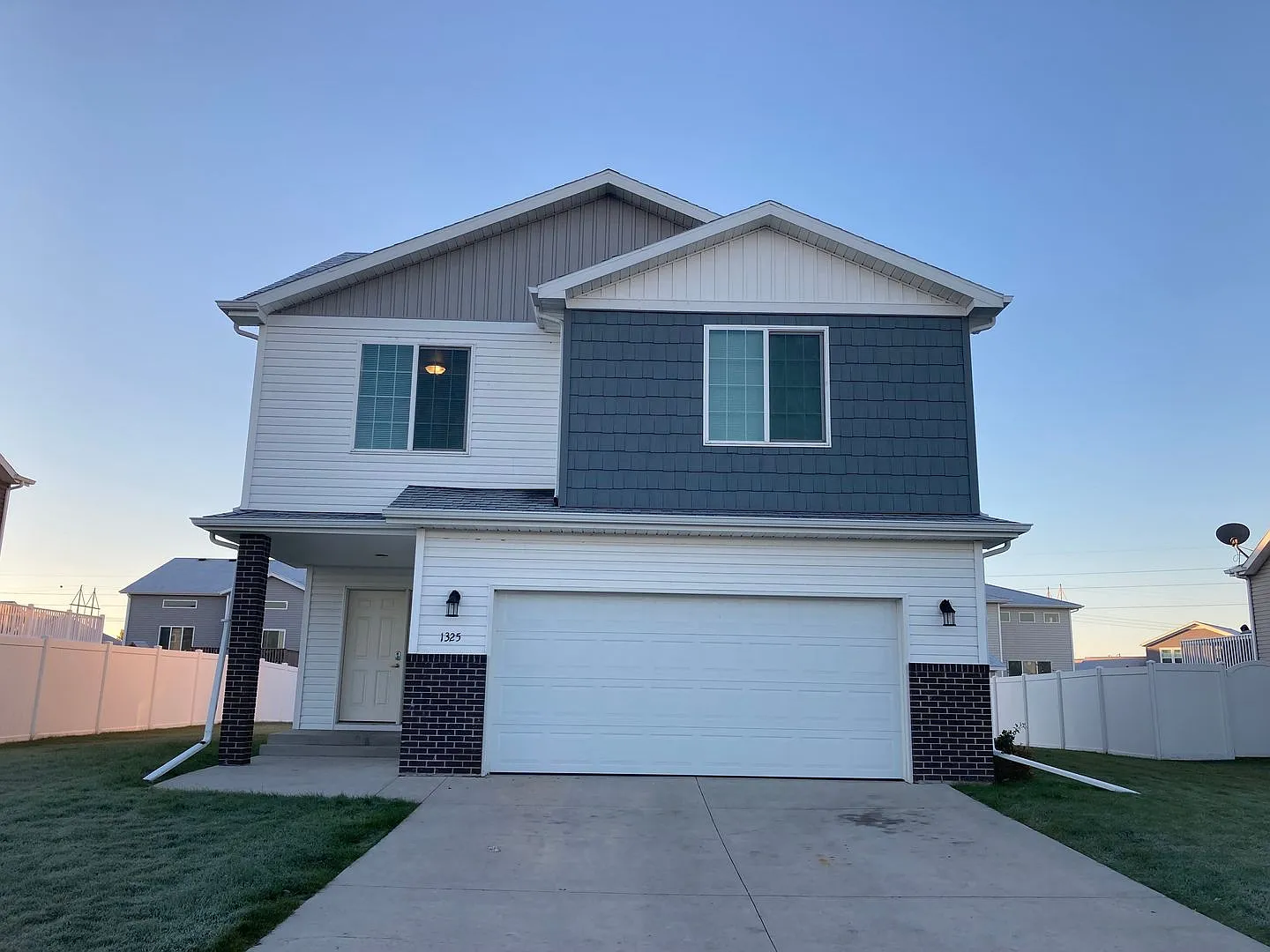 3 Bed 3 Bath Single Family Home — Photo 1