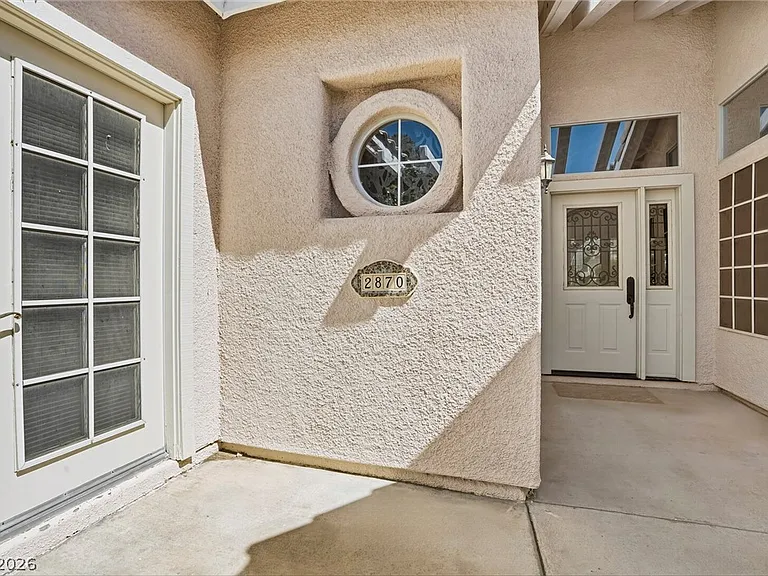 2870 Deerwood Ct — Photo 4