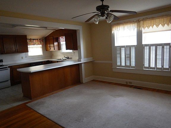Dining Room into Kitchen