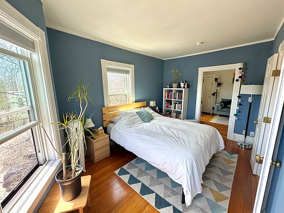 5th image of 111 Woodstock St APT 5