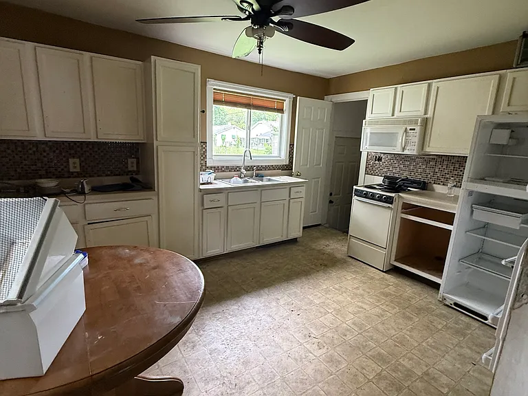 1252 E Whitmer St — Photo 9