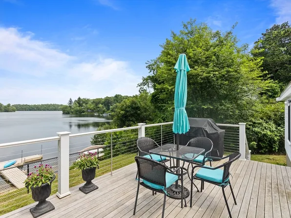 106 Black Cat Rd, Plymouth, MA 02360