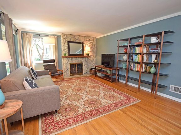 4th image of 6675 Sandalwood Ln