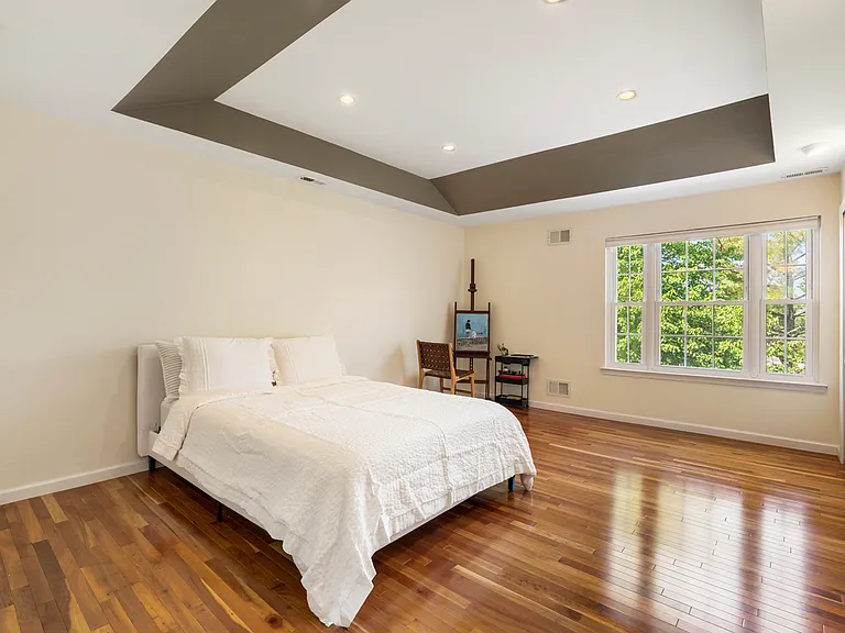 1504 Westgate Dr — Photo 20