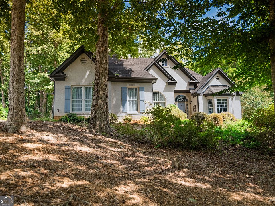 1st image of 537 Old Collins Rd