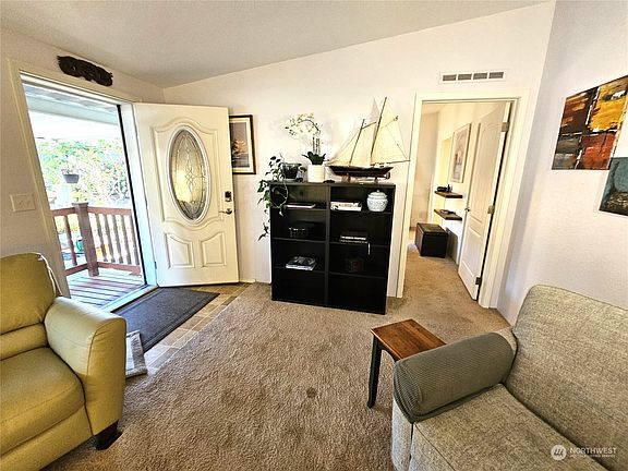 3rd image of 17408 44th Avenue W #27
