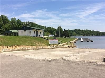 4th image of 2881 Whitehall Dr