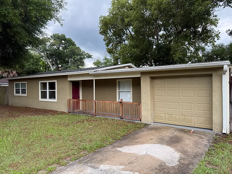 730 Oaklando Dr — Photo 2