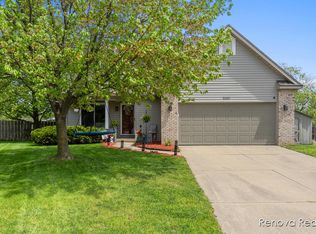 6460 Bentree Ct SE, Grand Rapids, MI 49508