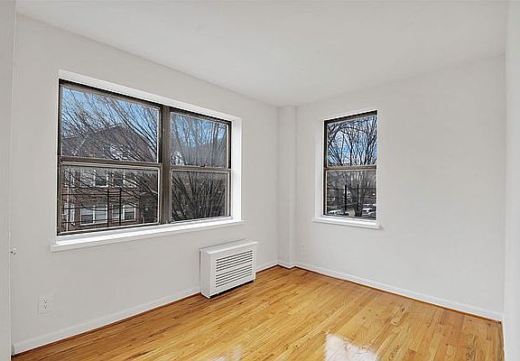 4th image of 3755 77th St APT 2J