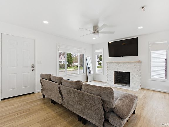 4th image of 17314 Braile St