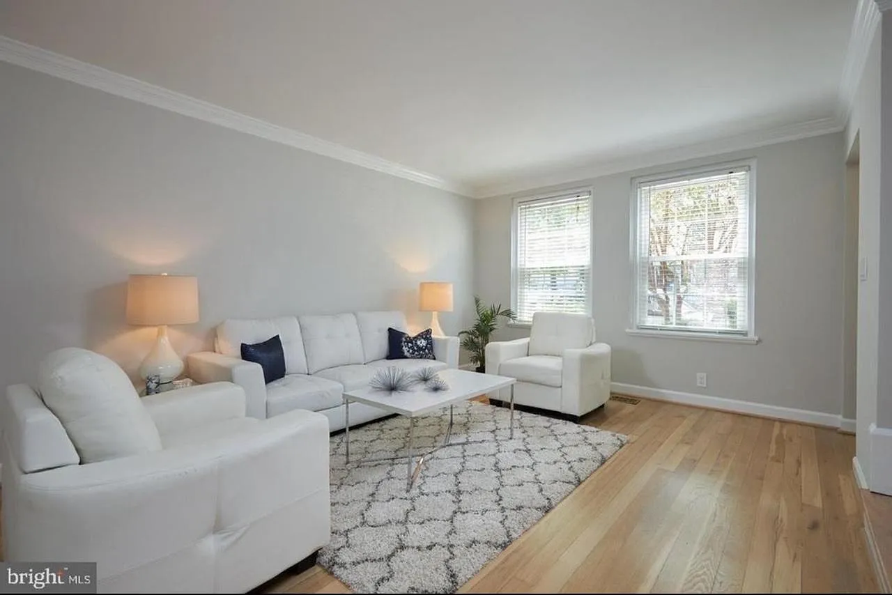 3614 S Taylor St — Photo 3