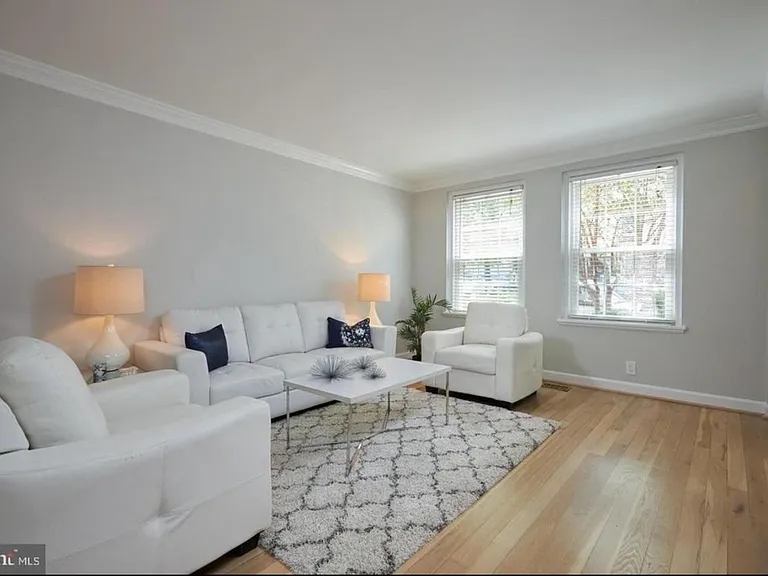 3614 S Taylor St — Photo 3