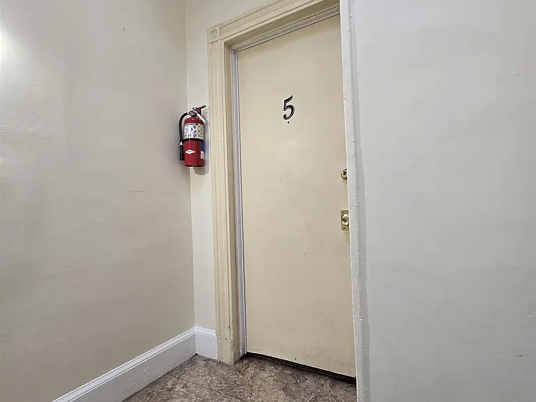 13 Columbia Ave #5 — Photo 9