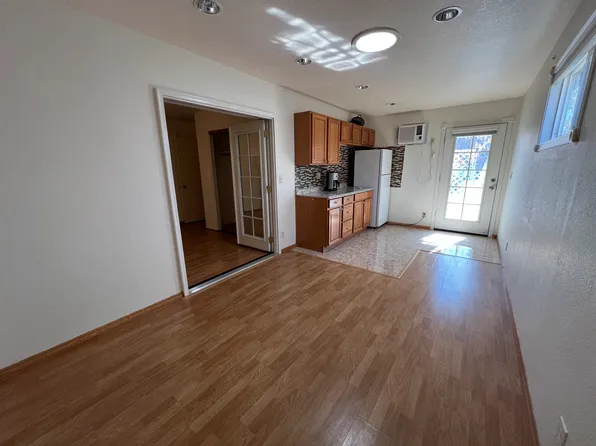 6735 Trammel Ct, Las Vegas, NV 89103