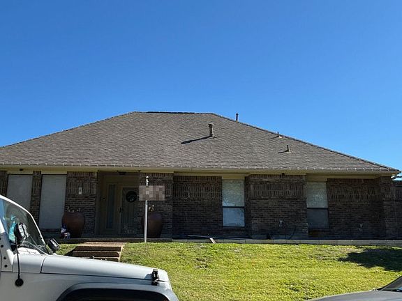 2nd image of 4524 Meadowview Dr