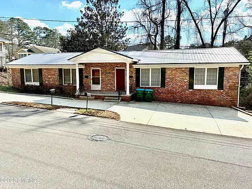 2419A 45th St Photo 1