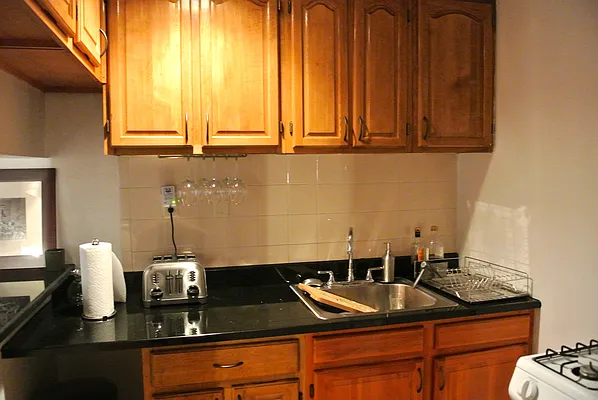 Rented by Veracity NYC LLC | media 15