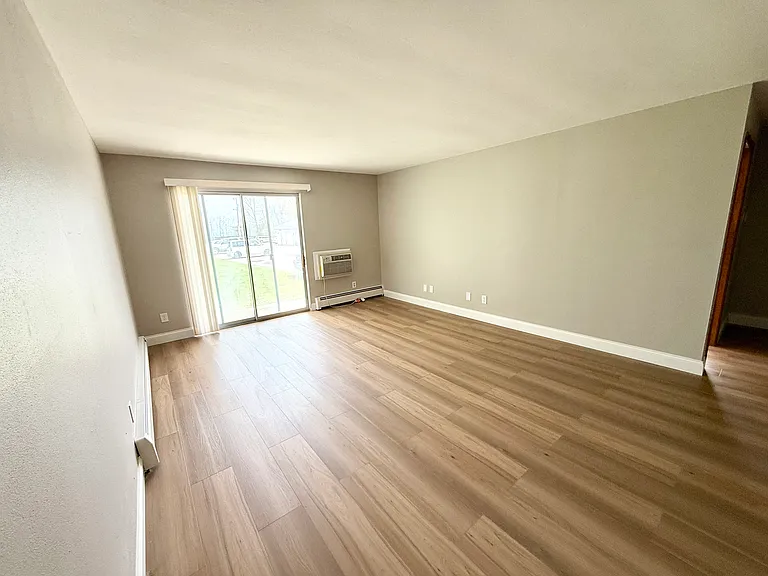 1455-1465 Sheridan Rd — Photo 9