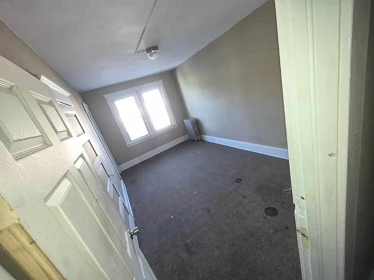 88 Fairfield Ave #4 — Photo 9