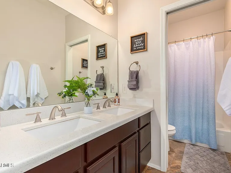 2130 E Finley St — Photo 24